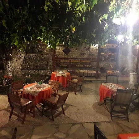 Antonios Motel-3