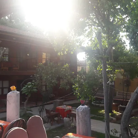 Antonios Motel-2